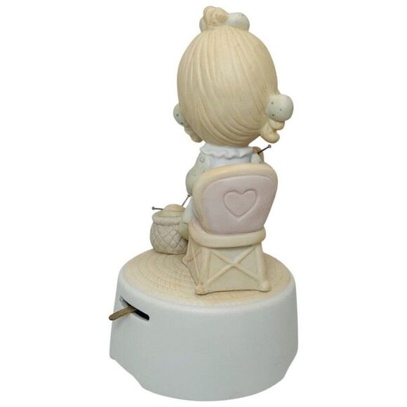 Vintage Precious Moments E-7182 Mother Sew Dear 1981 Music Box Light Up My Life - Picture 3 of 7